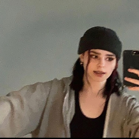 Meet your Posher, Raya - Picture 1 of 1